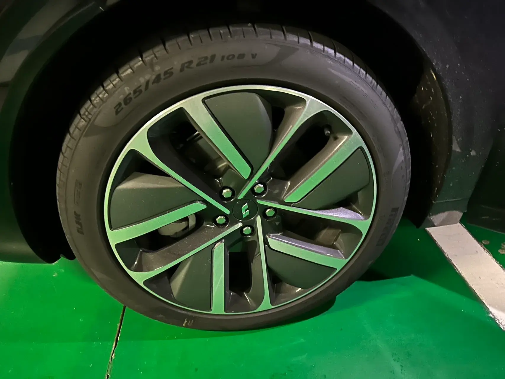 2024 LI L6 thumbnail 4