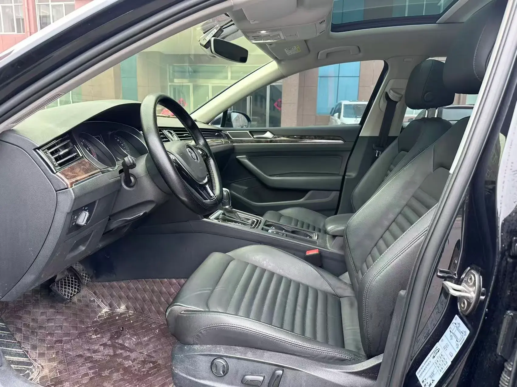 2019 VOLKSWAGEN MAGOTAN thumbnail 3