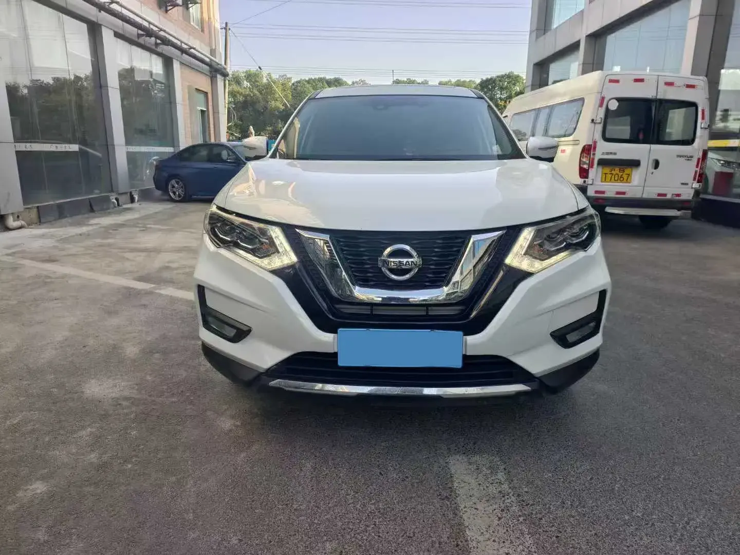 2022 NISSAN X-TRAIL thumbnail 2