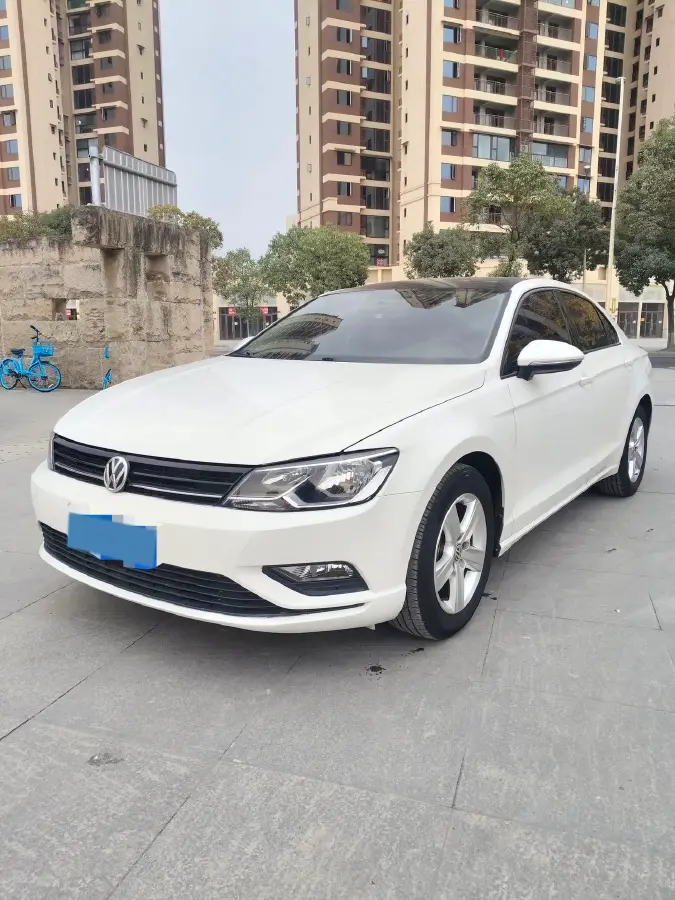 2017 Volkswagen Lamando 1.4T 131HP L4 7DCT
