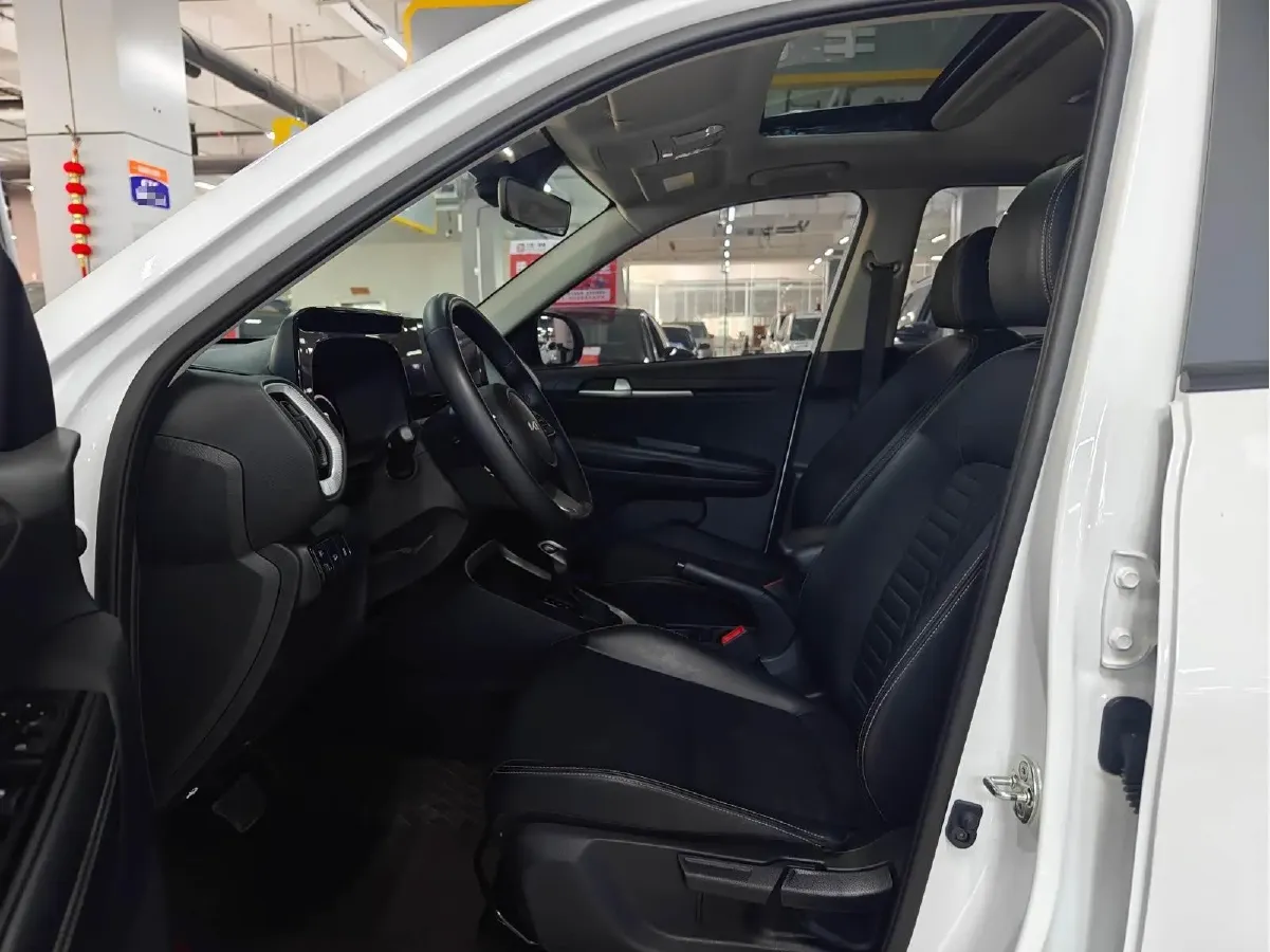 2024 Kia Sonet 1.5L 115HP L4 CVT,autocango,china used car exporter,china ev exporter,chinese used car exporter,chinese used ev exporter