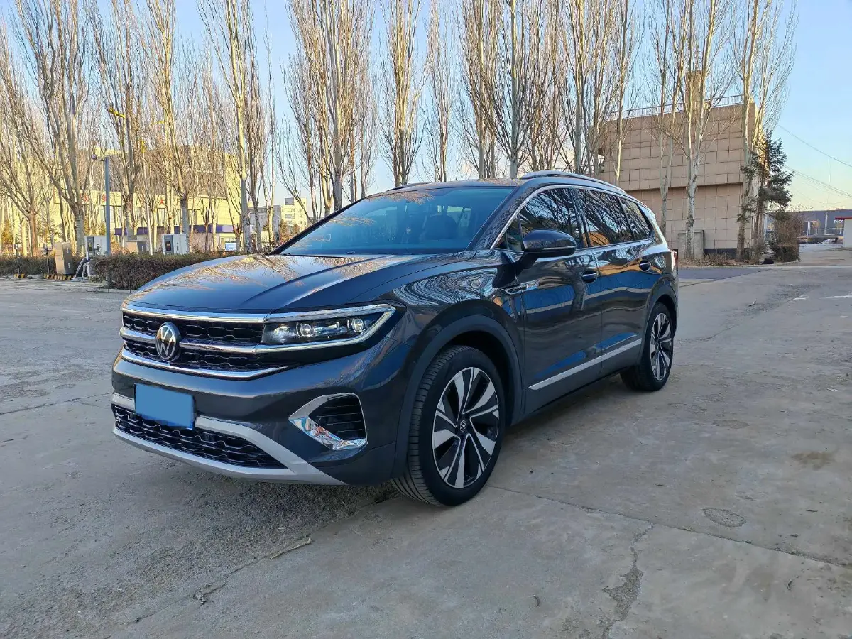 2022 Volkswagen Talagon 2.0T 220HP L4 7DCT