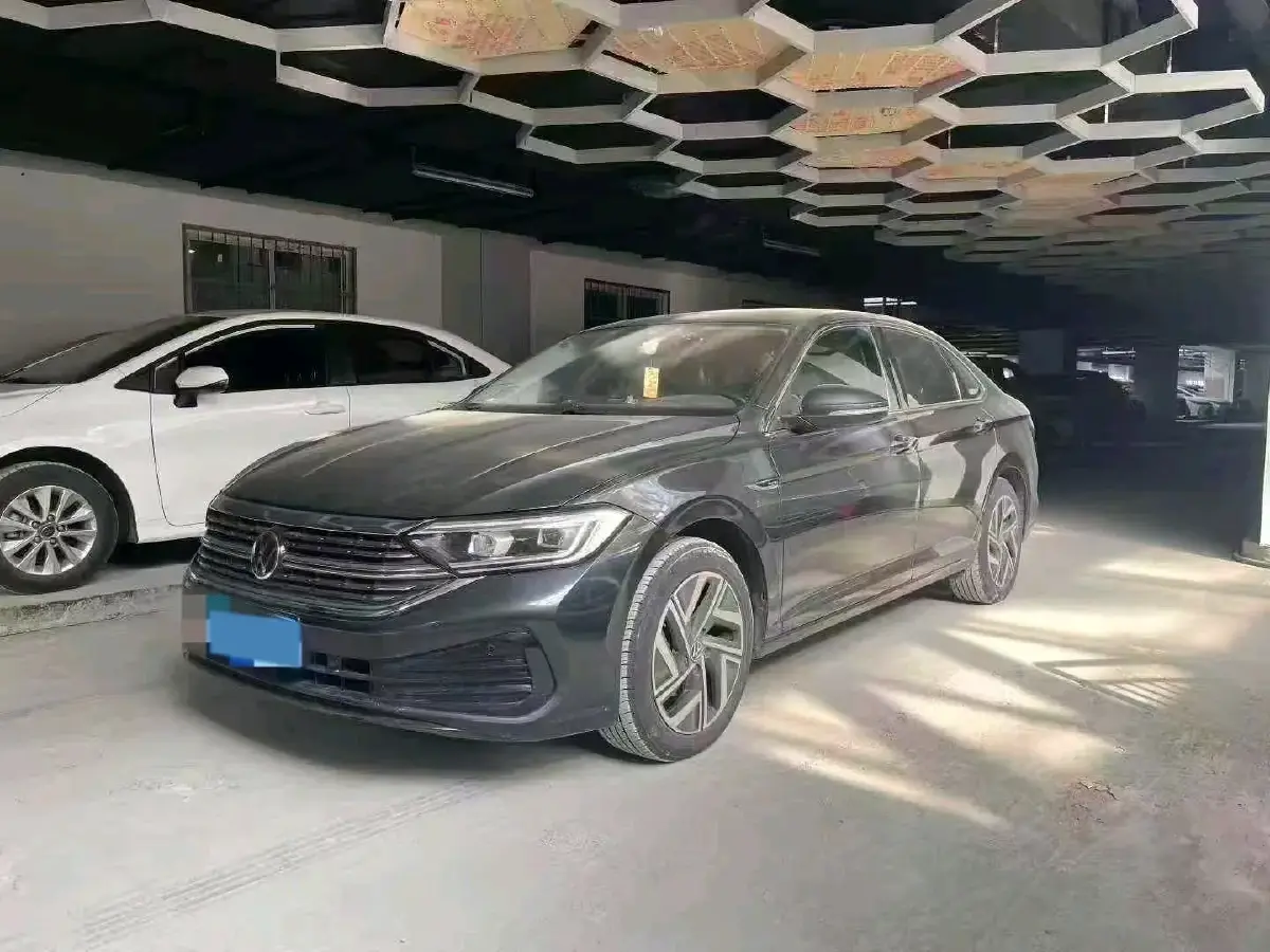 2023 Volkswagen Sagitar 1.2T 116HP L4 7DCT