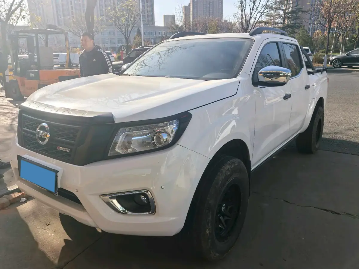 2023 Nissan Navara 2.5L 190HP L4 7AT