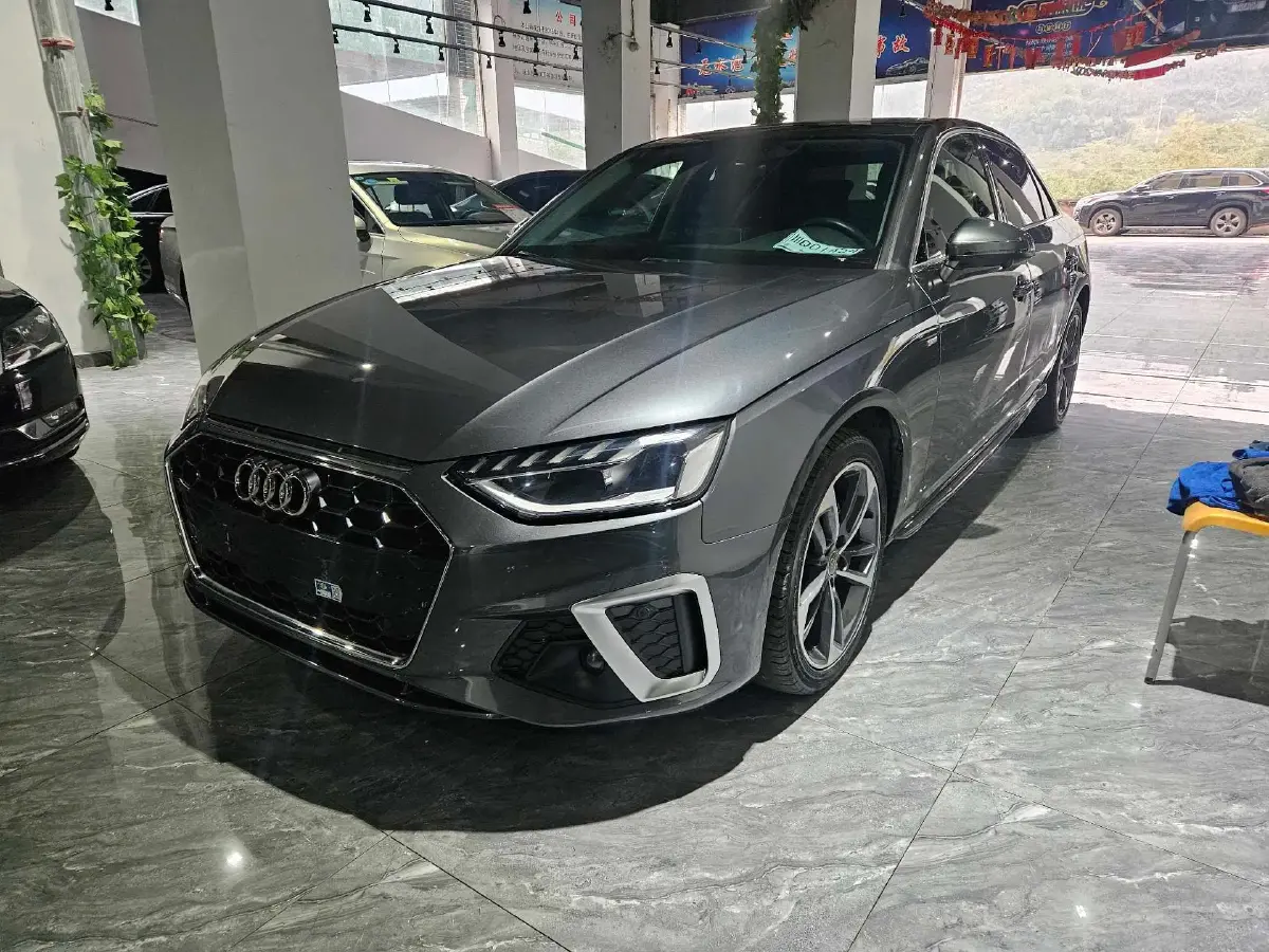2020 Audi A4L 2.0T 190HP L4 7DCT