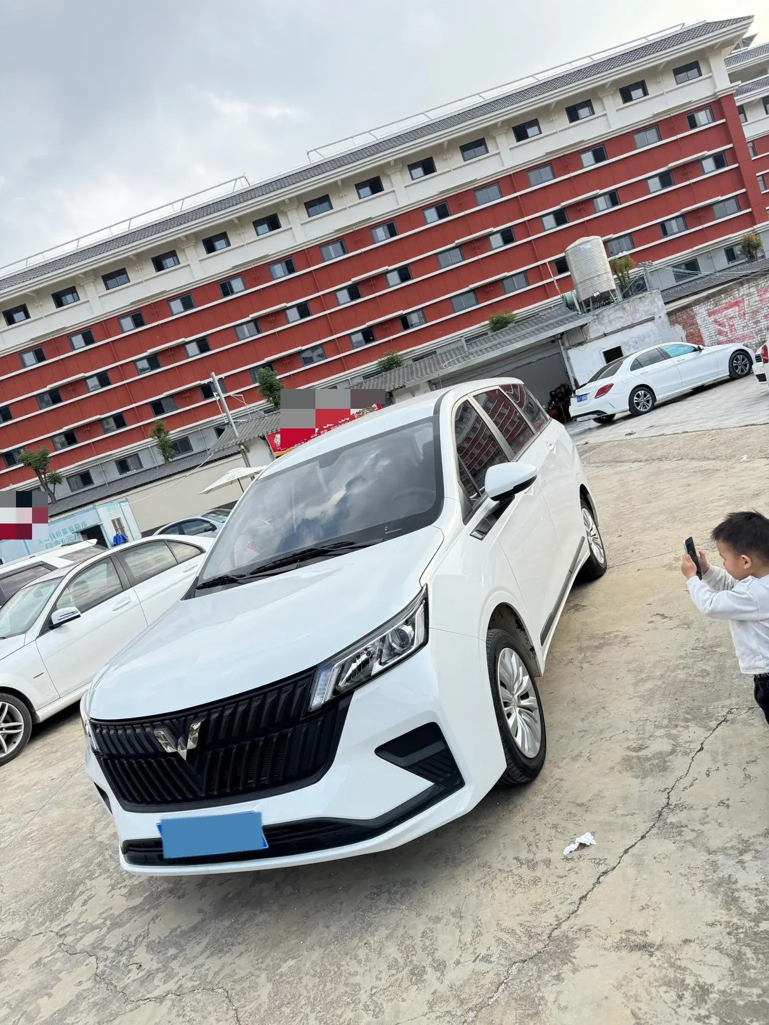 2022 WULING ZHENGCHEN view 1