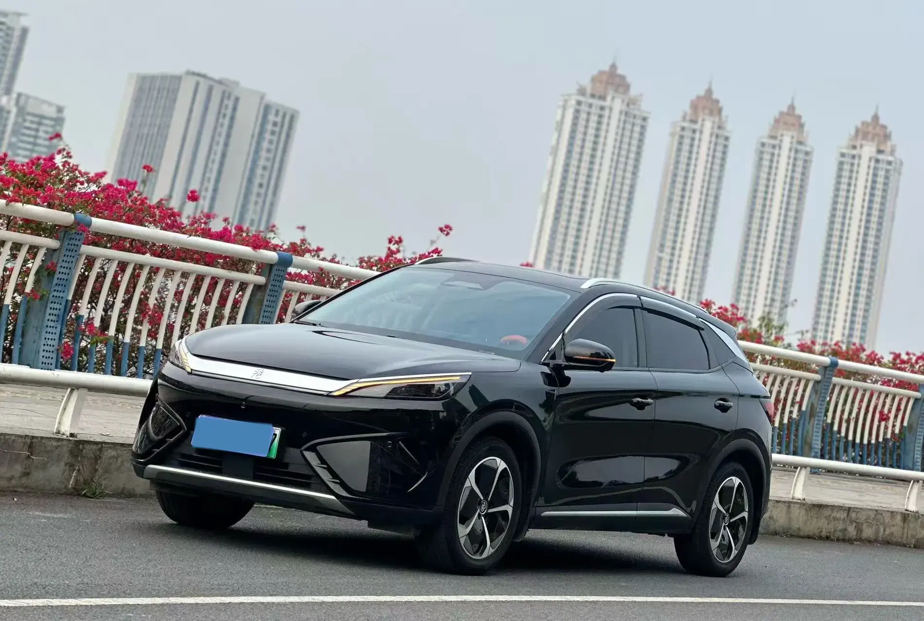 2025 BYD YUAN view 1