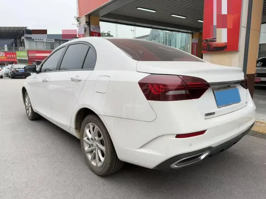 2021 BAOJUN 530 thumbnail 4