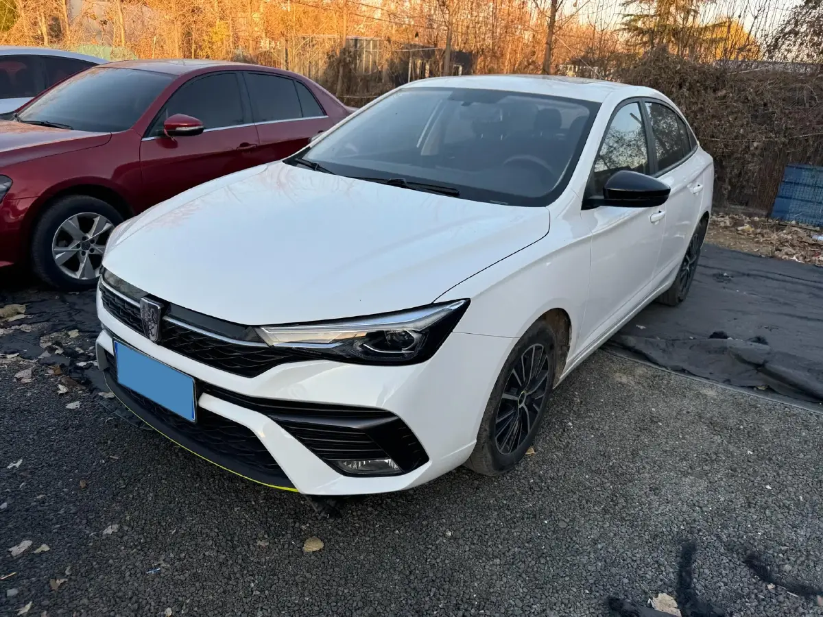 2021 Roewe i5 1.5L 120HP L4 CVT