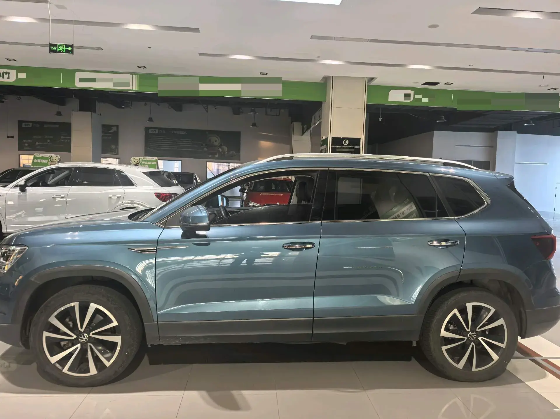 2021 VOLKSWAGEN THARU thumbnail 2