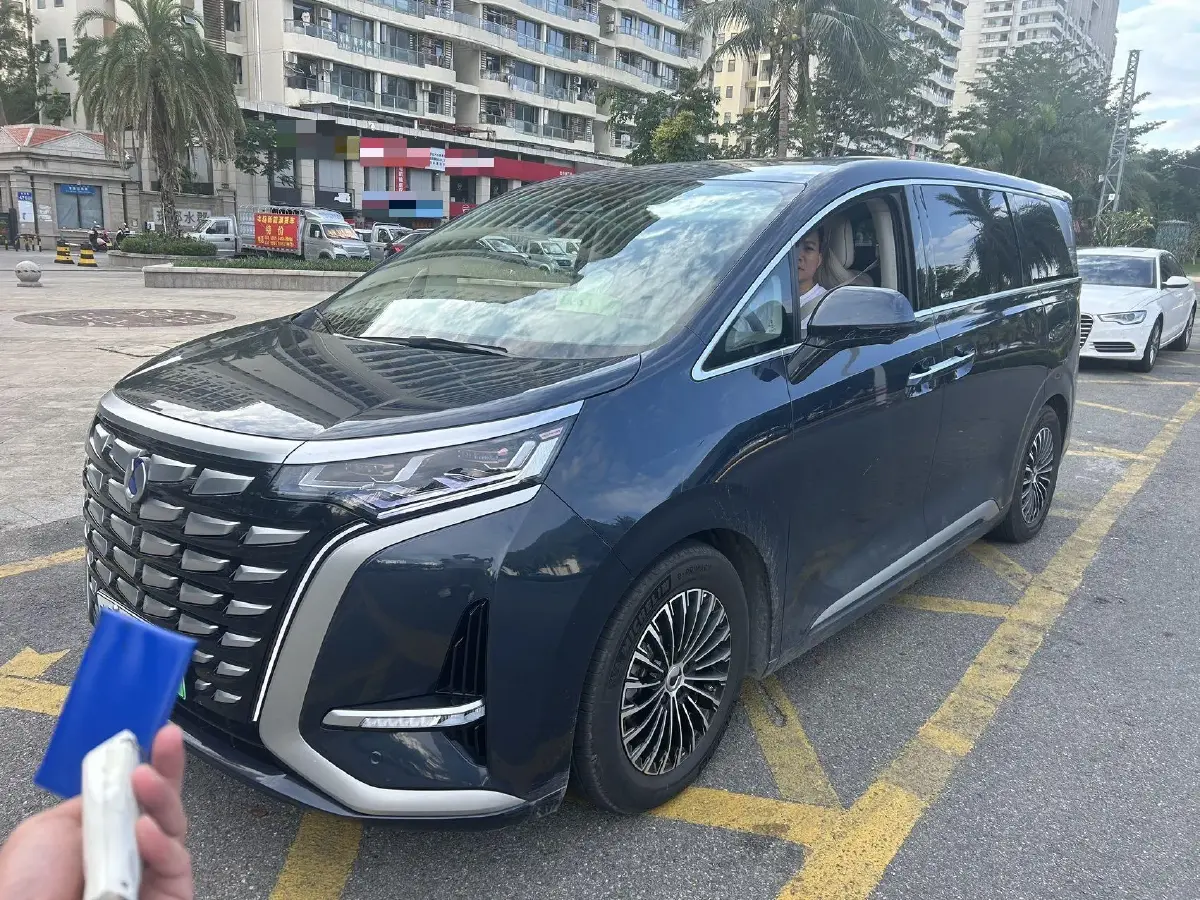 2022 Honda Odyssey 2.0L 146HP L4 E-CVT Hybrid