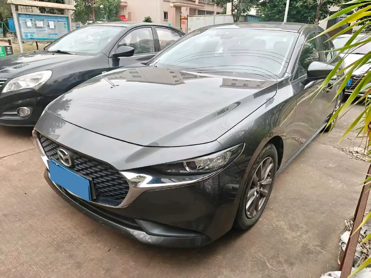 2020 Mazda 3 Axela 1.5L 117HP L4 6AT