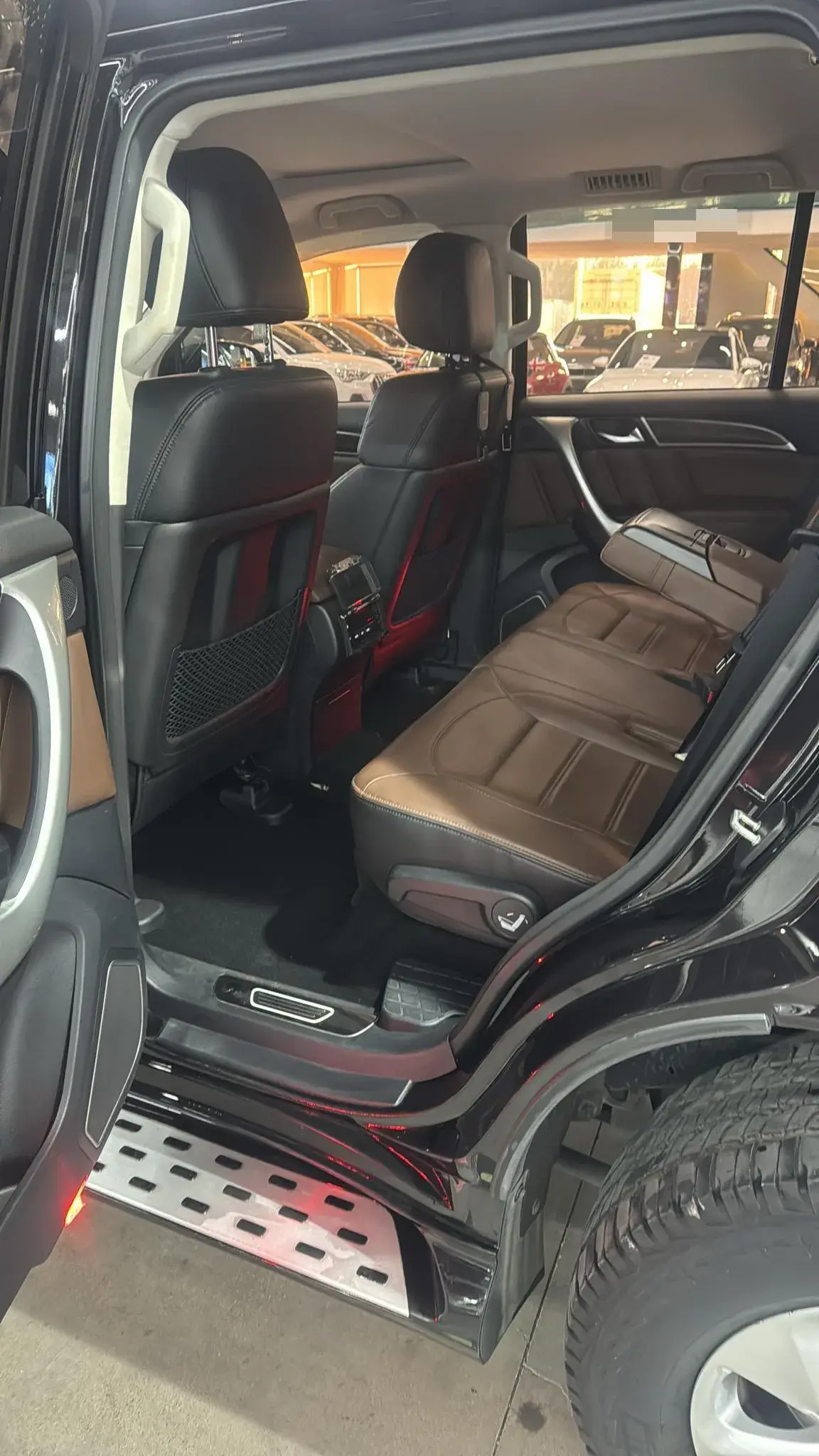 2017 HAVAL H9 thumbnail 4