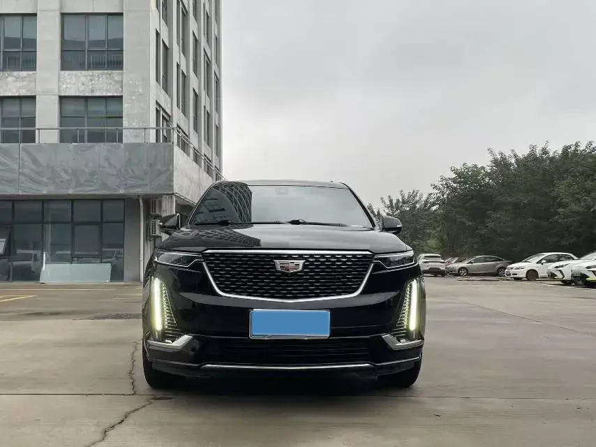 2022 CADILLAC XT6 thumbnail 2