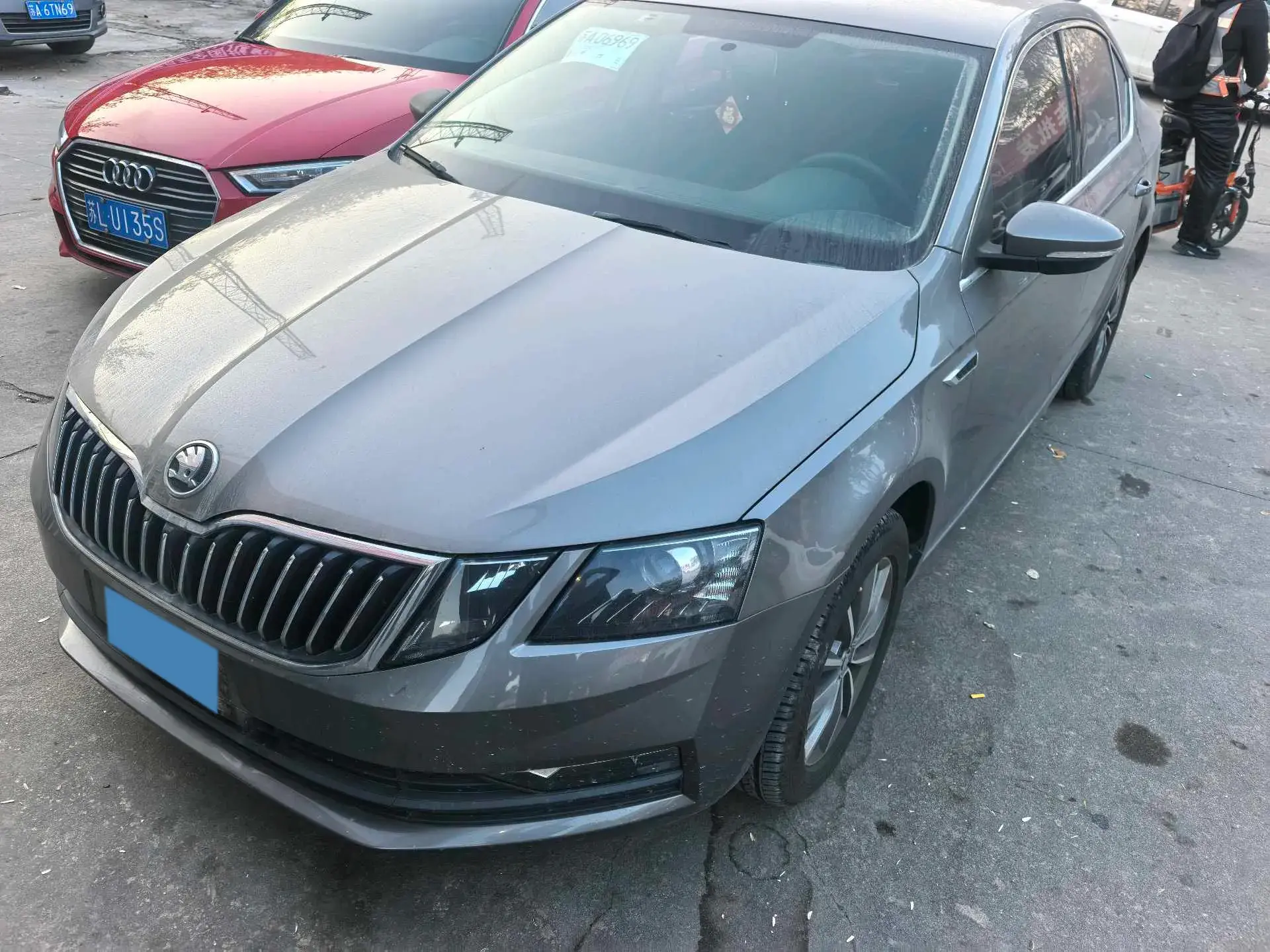 2019 SKODA OCTAVIA view 1