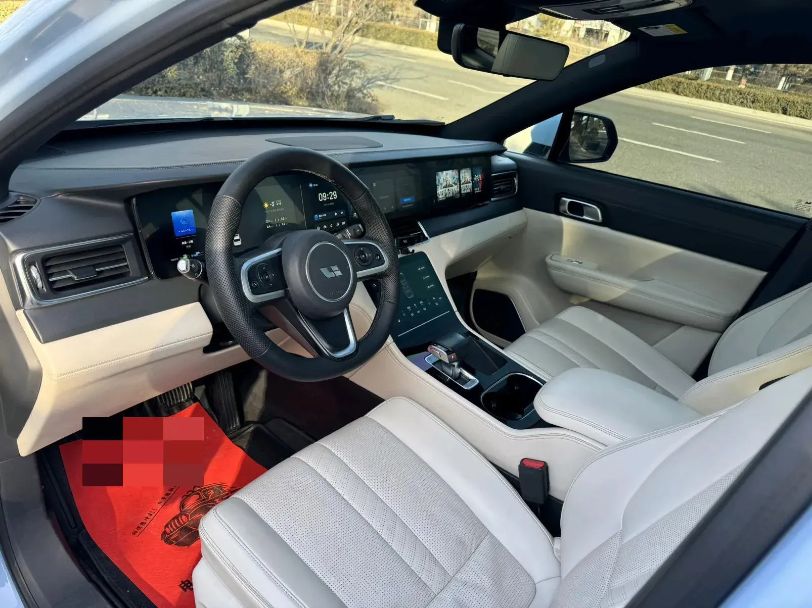 2020 LI ONE thumbnail 4