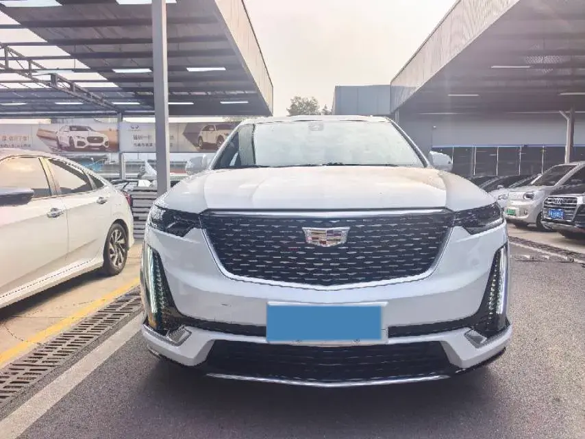 2021 CADILLAC XT6 thumbnail 2