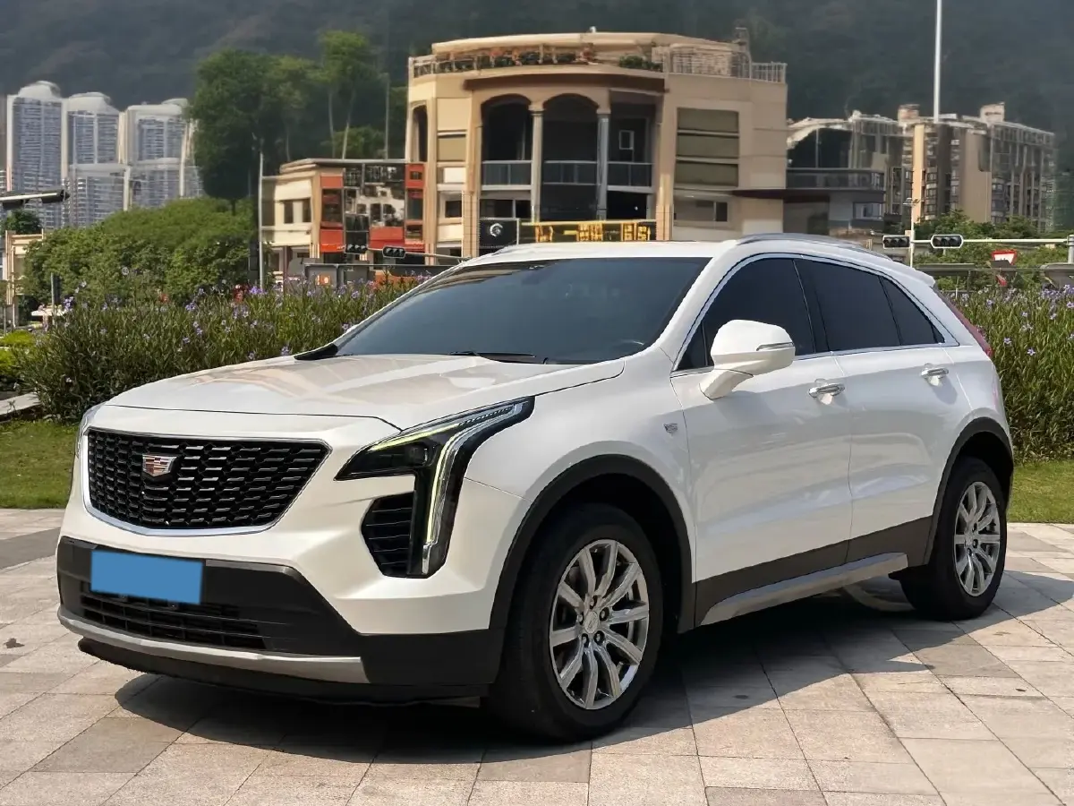 2020 Cadillac XT4 2.0T 241HP L4 9AT