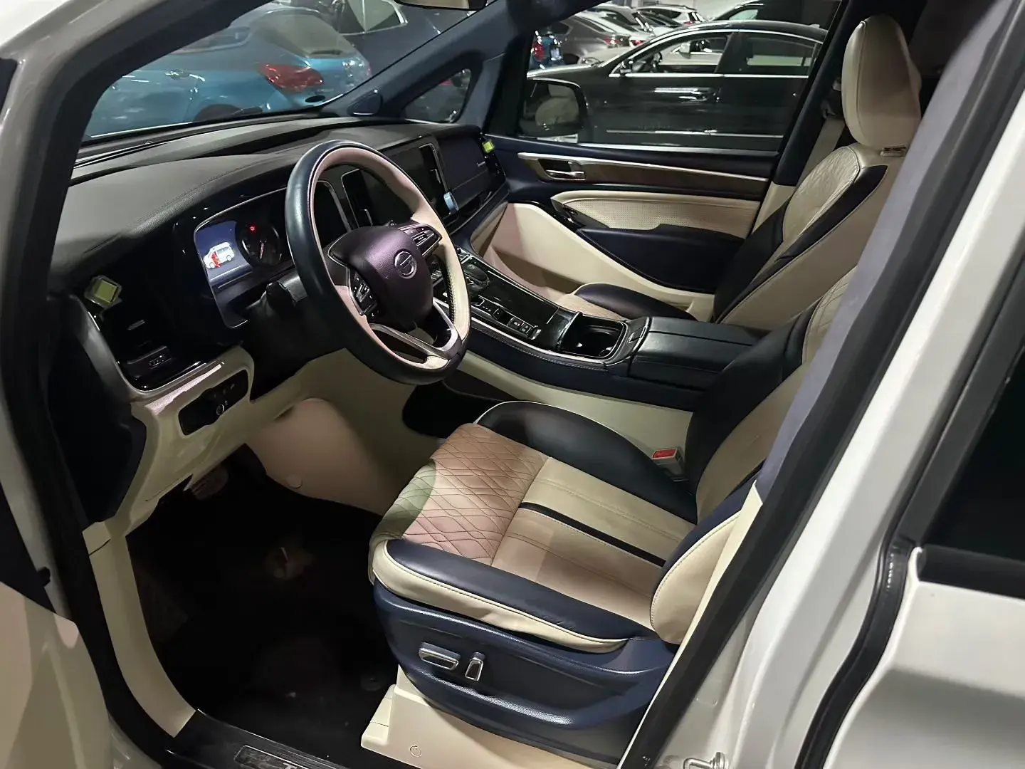 2021 GAC TRUMPCHI thumbnail 3