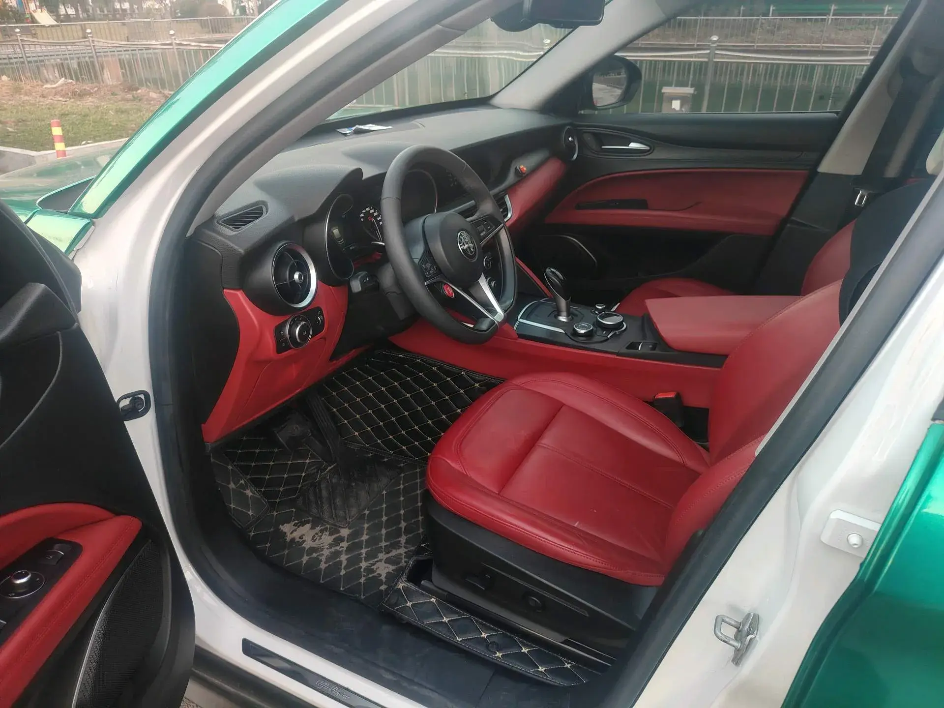 2017 JAGUAR XE thumbnail 3