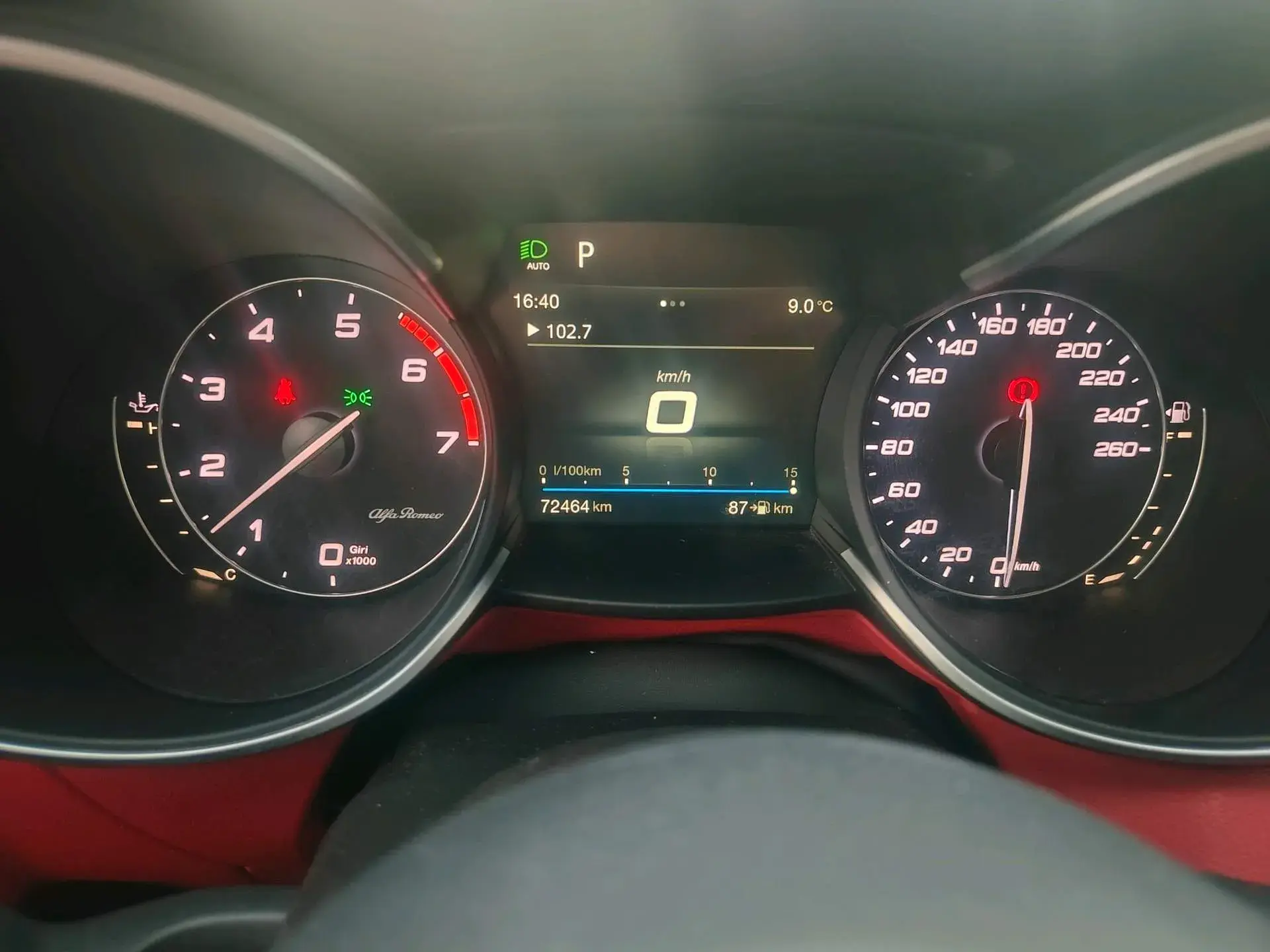 2017 JAGUAR XE thumbnail 4