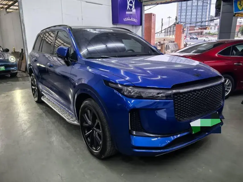 2020 LI ONE thumbnail 3