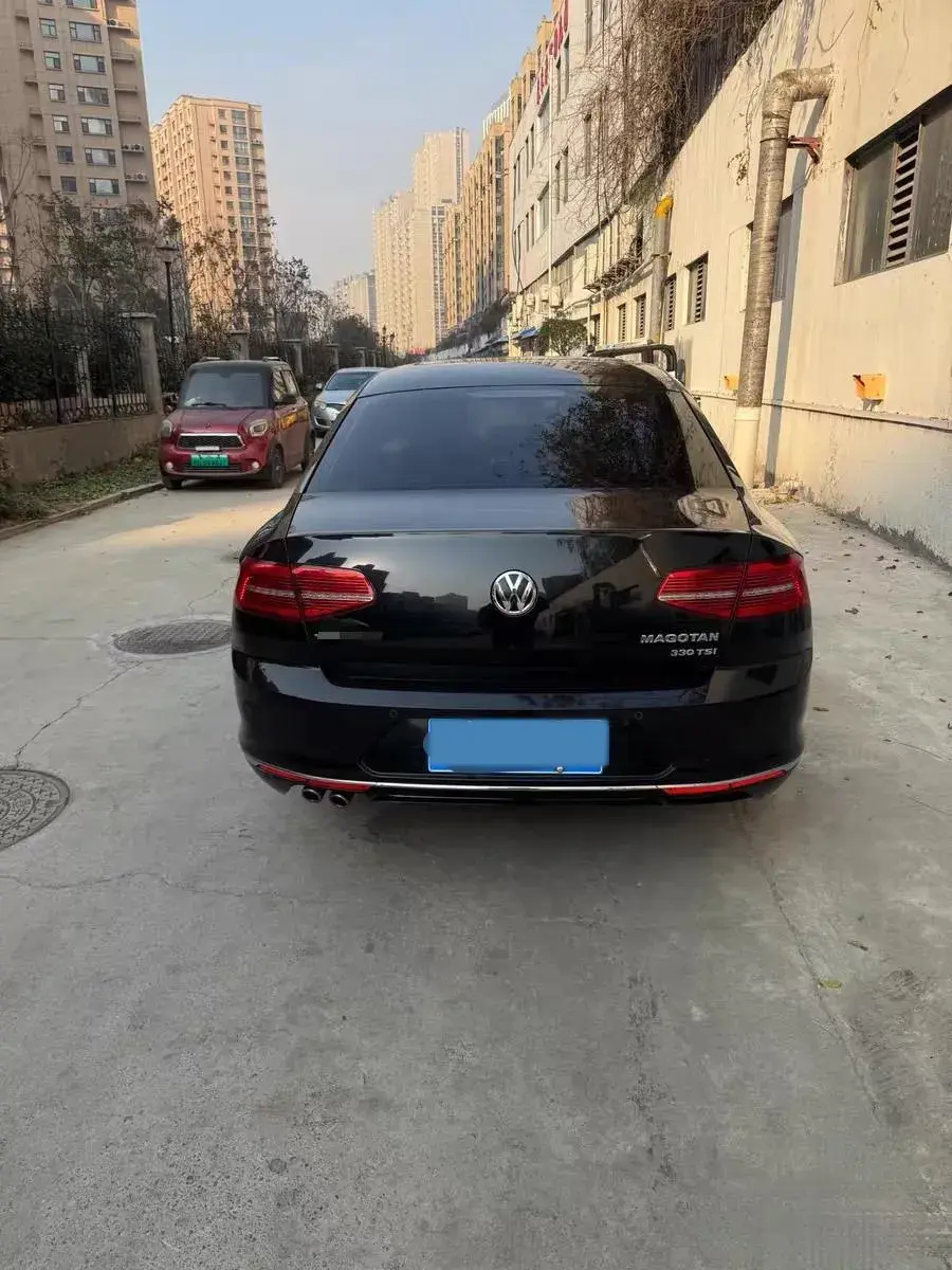 2018 VOLKSWAGEN MAGOTAN thumbnail 3