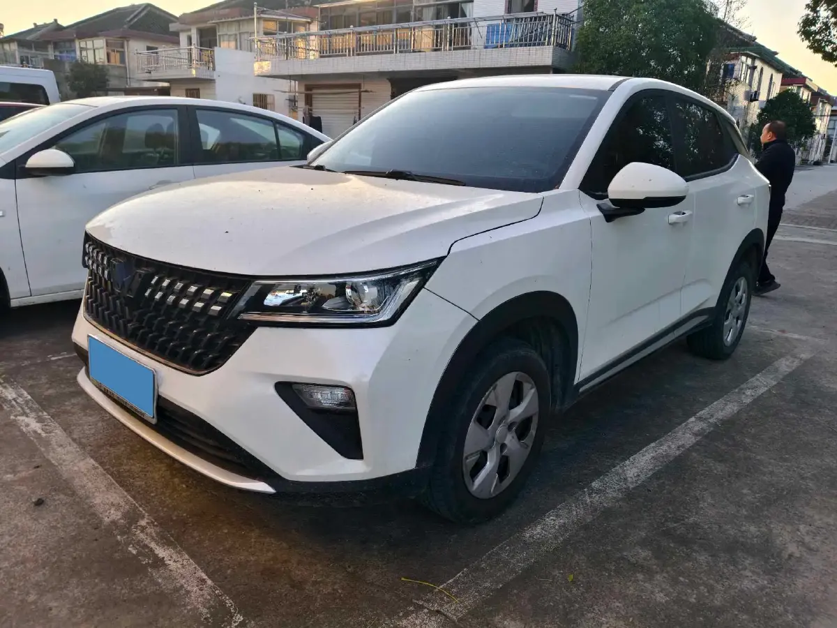 2022 WuLing XingChi 1.5L 99HP L4 6MT