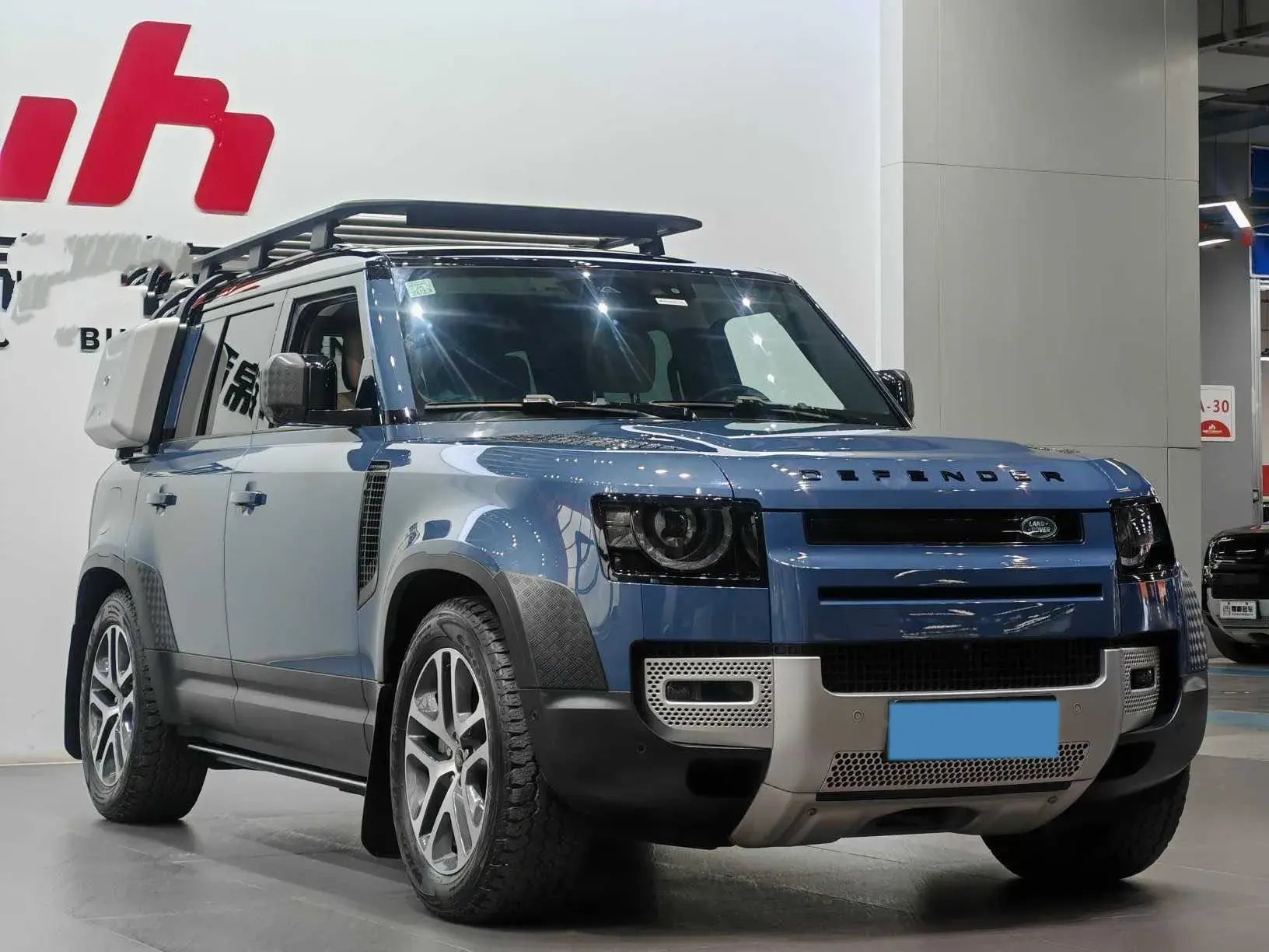 2022 LAND ROVER thumbnail 3