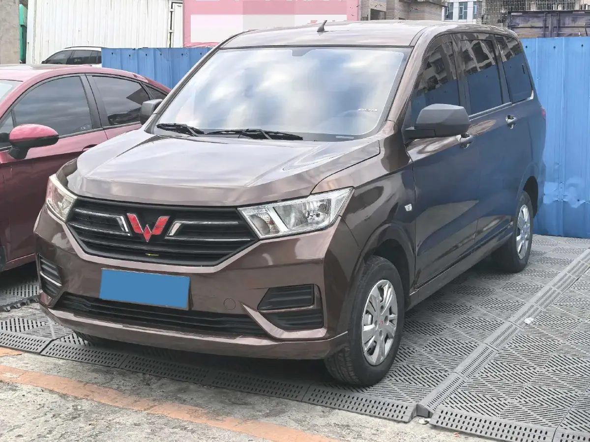 2021 WuLing HongGuang 1.5L 99HP L4 6MT