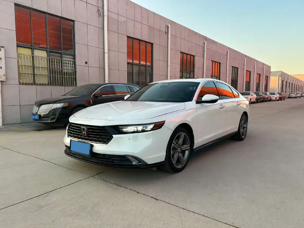 2023 Honda Accord 1.5T 192HP L4 CVT