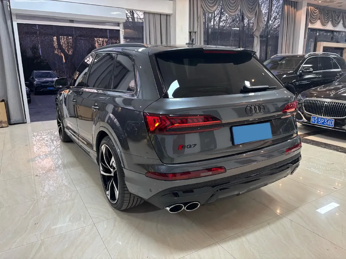 2024 Audi SQ7 4.0T 507HP V8 8AT,autocango,china used car exporter,china ev exporter,chinese used car exporter,chinese used ev exporter