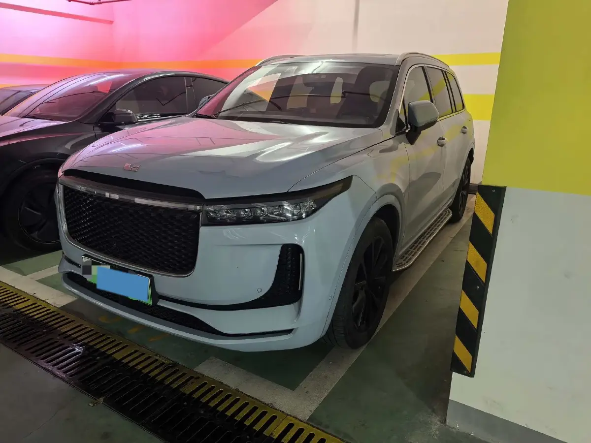 2020 Li ONE Range Extended 131HP REEV 40.5KWH