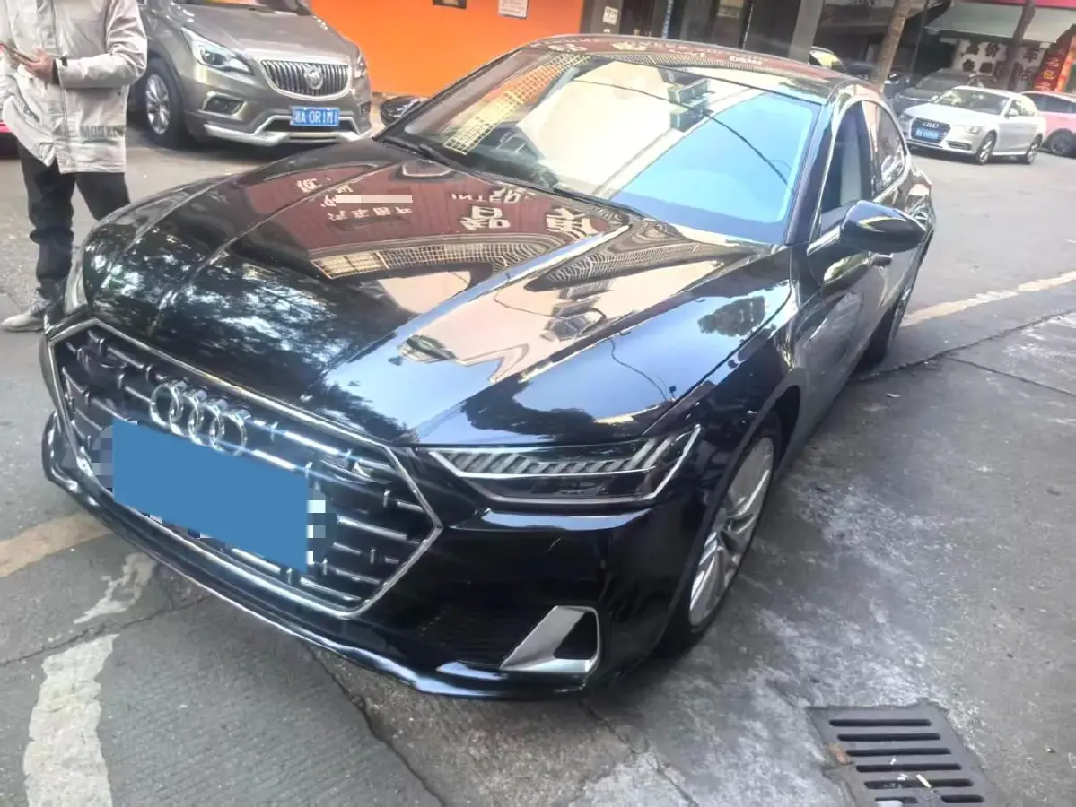 2024 Audi A7L 2.0T 245HP L4 7DCT