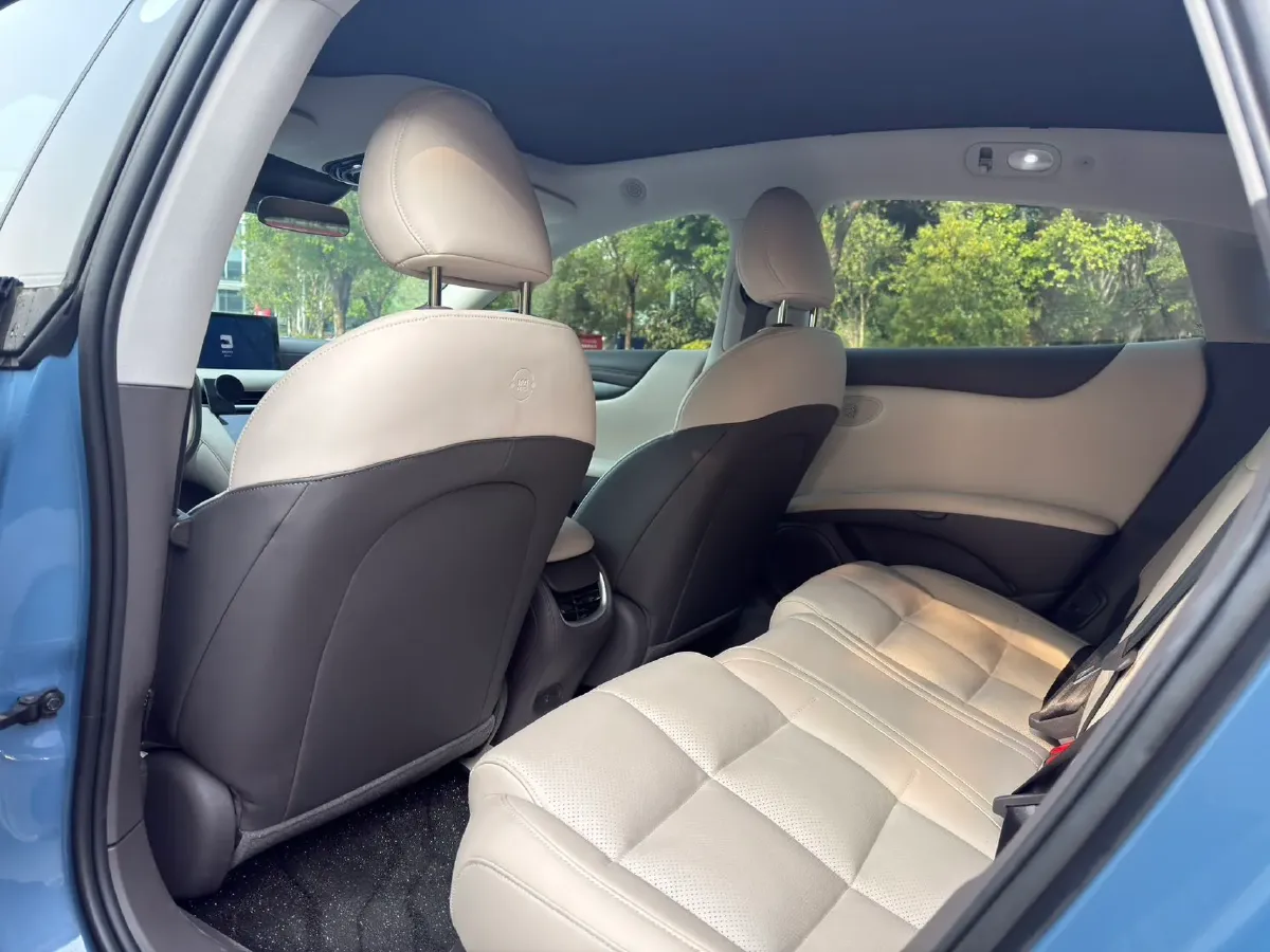 2024 IM L6 BEV 100KWH,autocango,china used car exporter,china ev exporter,chinese used car exporter,chinese used ev exporter