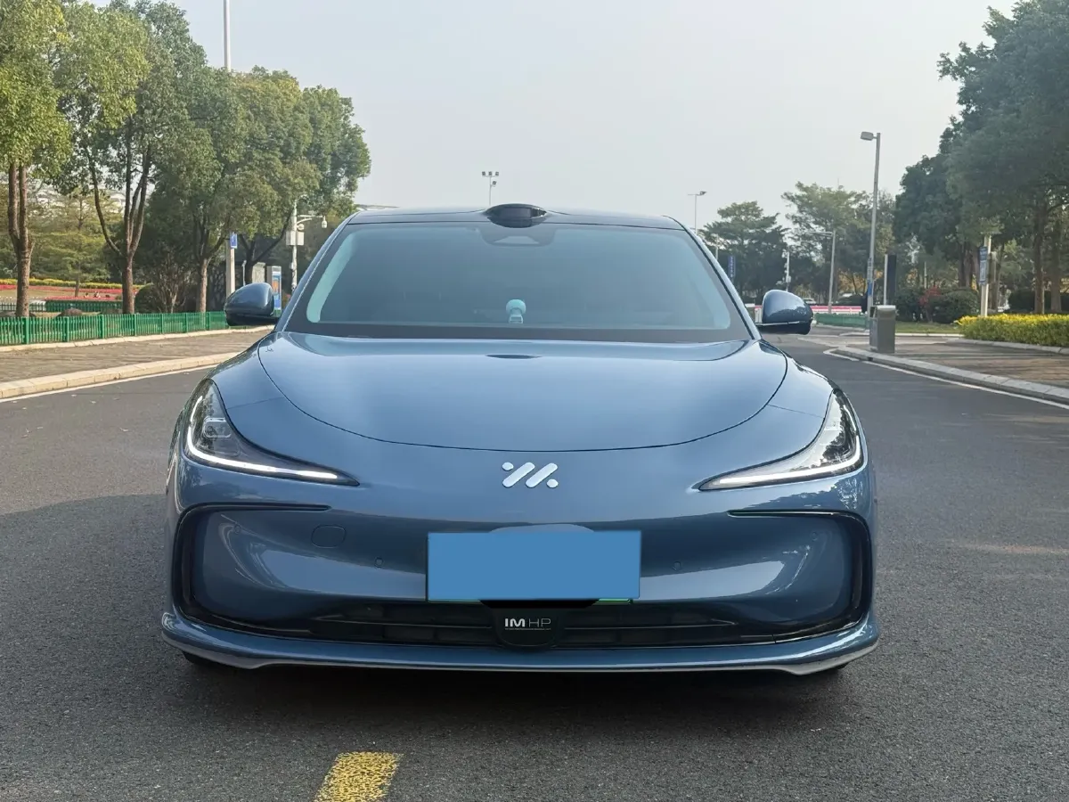 2024 IM L6 BEV 100KWH,autocango,china used car exporter,china ev exporter,chinese used car exporter,chinese used ev exporter