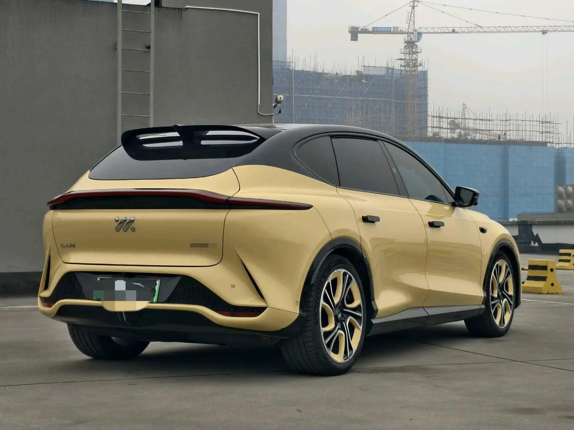 2023 IM LS7 thumbnail 3