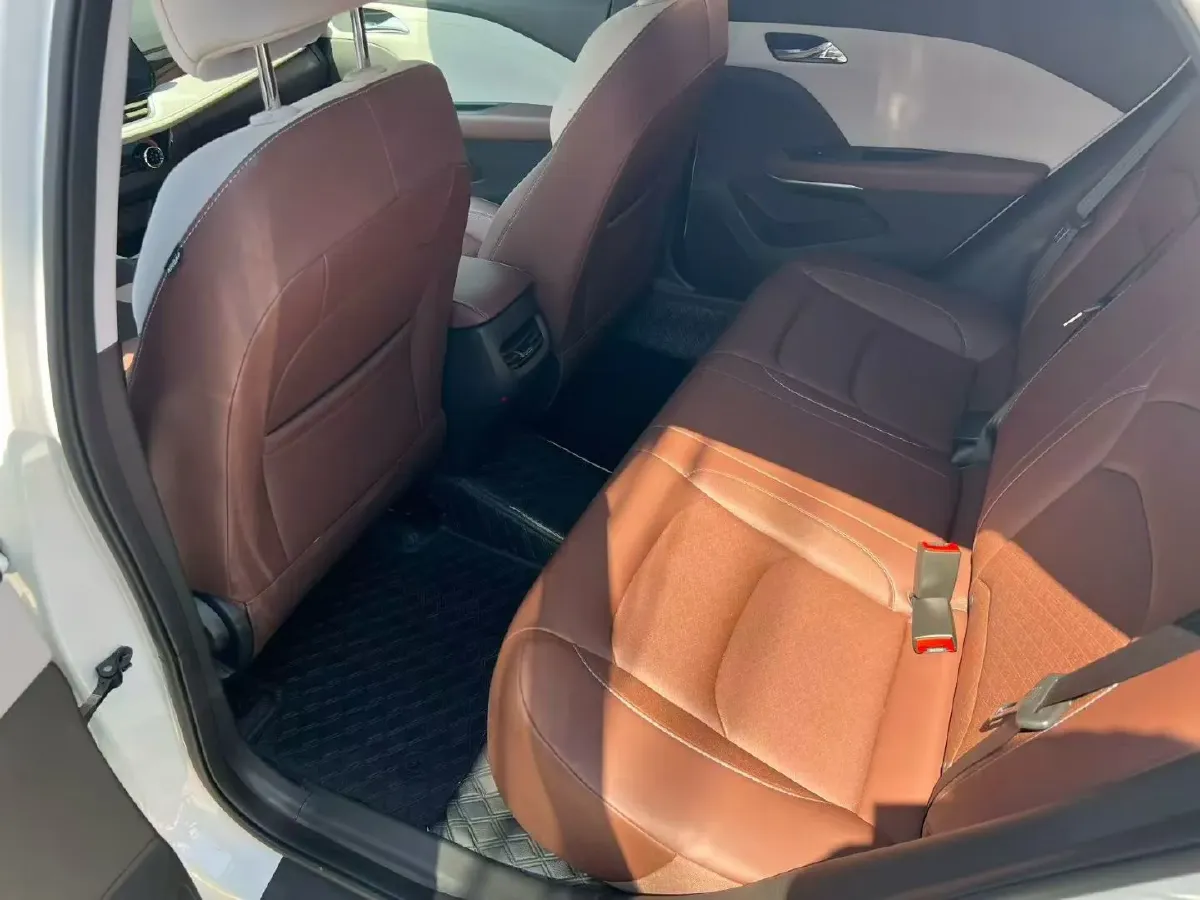 2024 Chevrolet Monza 1.5L 113HP L4 6DCT,autocango,china used car exporter,china ev exporter,chinese used car exporter,chinese used ev exporter