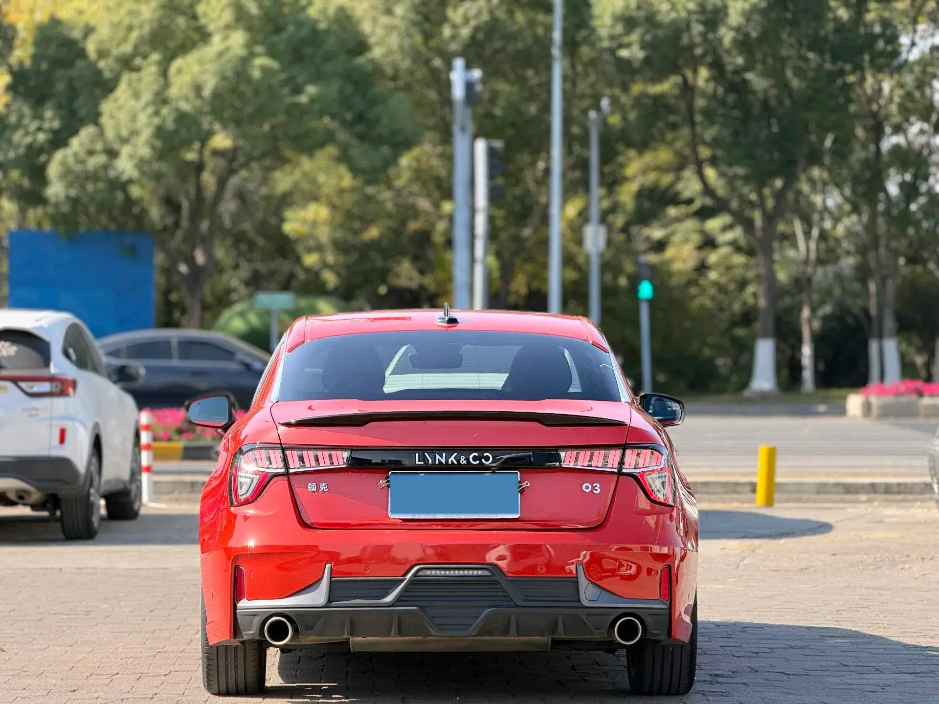 2021 LYNK&CO 03 thumbnail 3