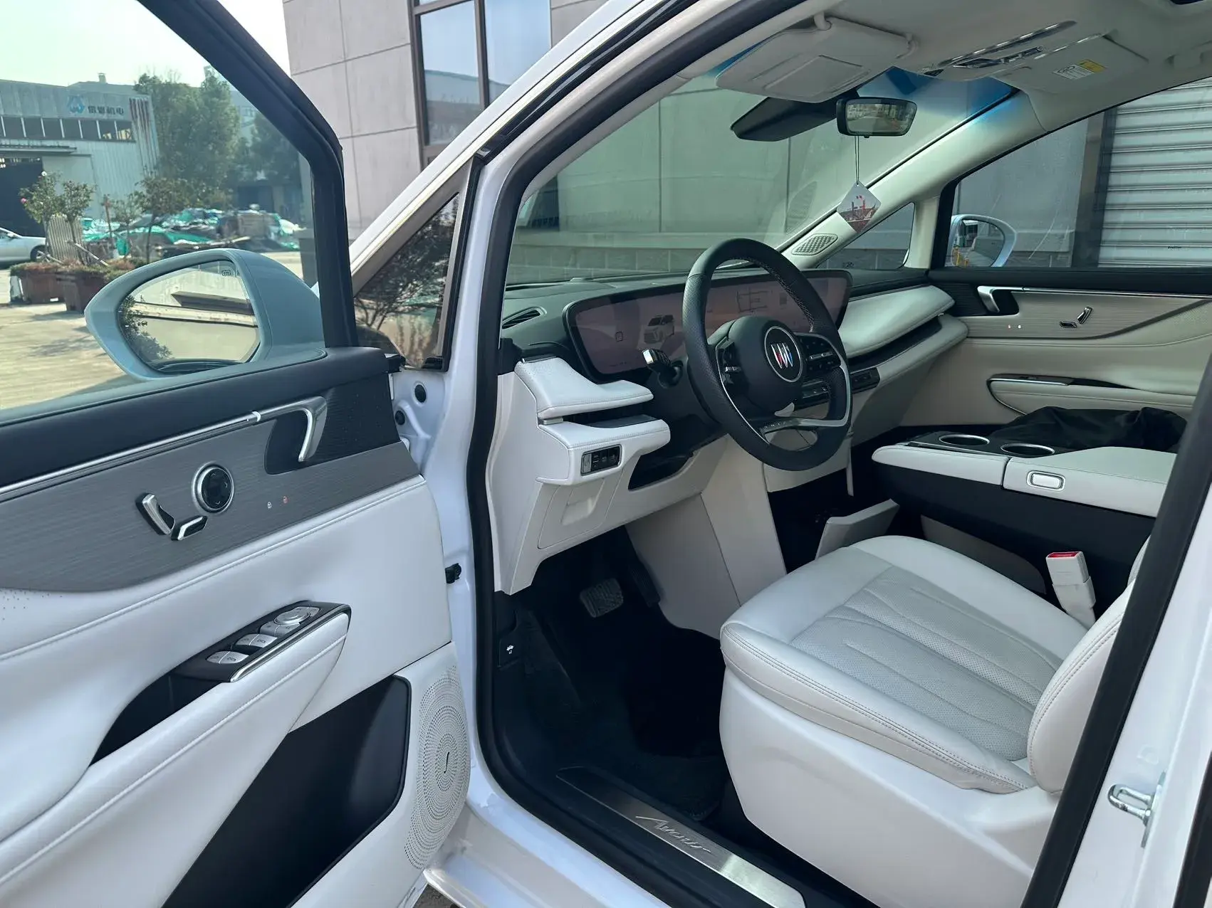 2024 BUICK GL8 thumbnail 3