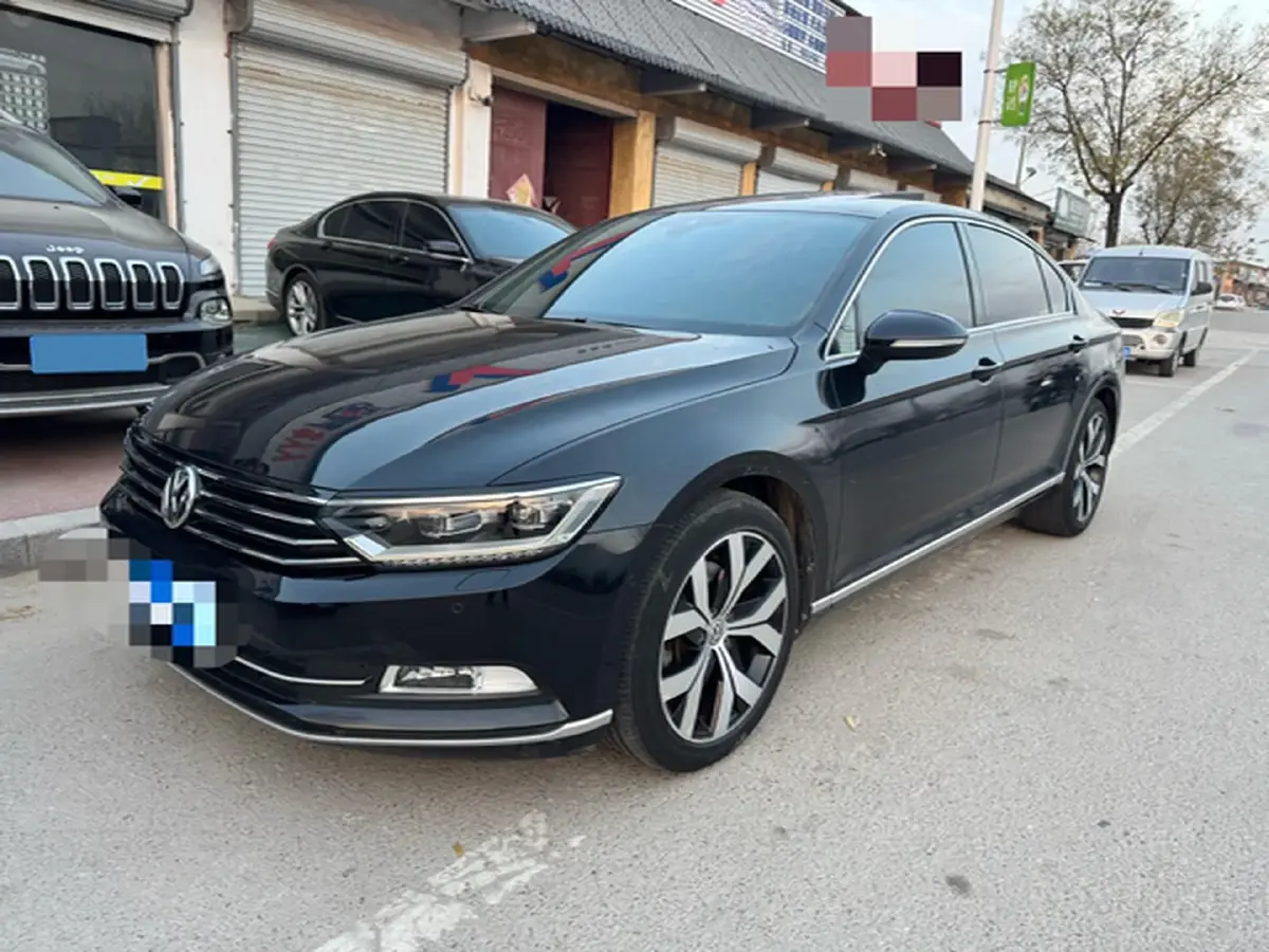 2017 Volkswagen Magotan 2.0T 220HP L4 7DCT
