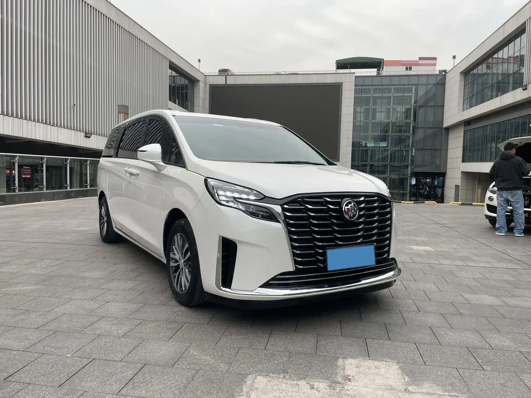 2023 BUICK GL8 thumbnail 3