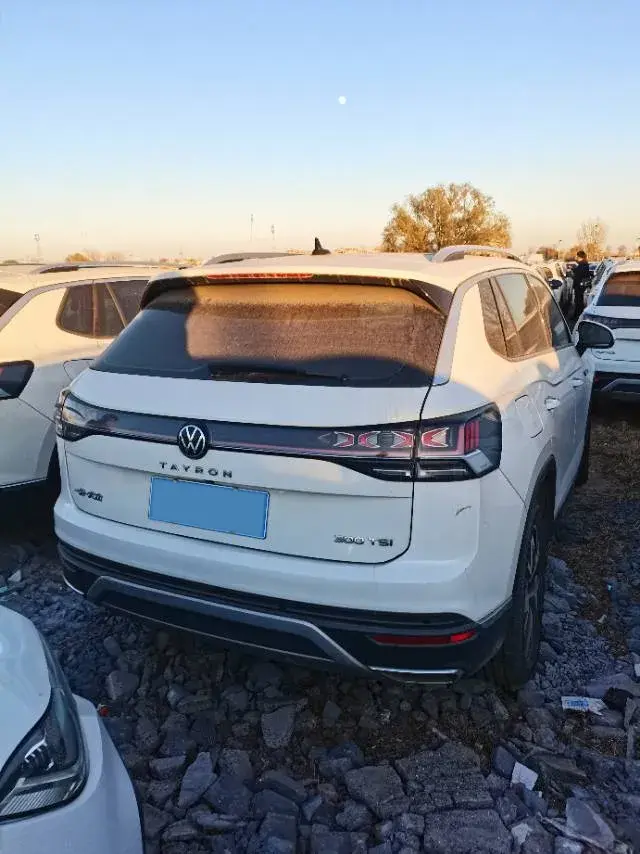 2023 VOLKSWAGEN TAYRON thumbnail 4