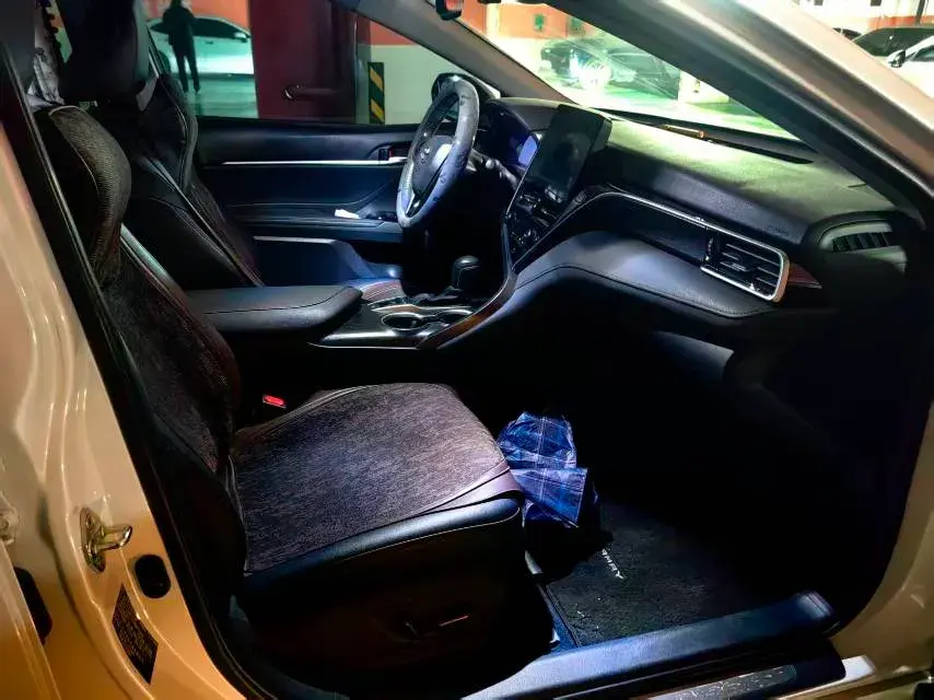 2021 TOYOTA CAMRY thumbnail 3