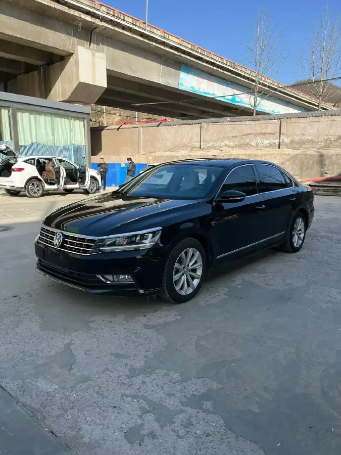 2017 Volkswagen Passat 1.8T 180HP L4 7DCT