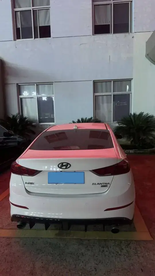 2016 HYUNDAI ELANTRA thumbnail 2