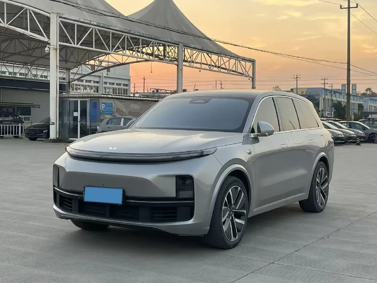 2023 Li L8 Range Extended 154HP REEV 40.9KWH