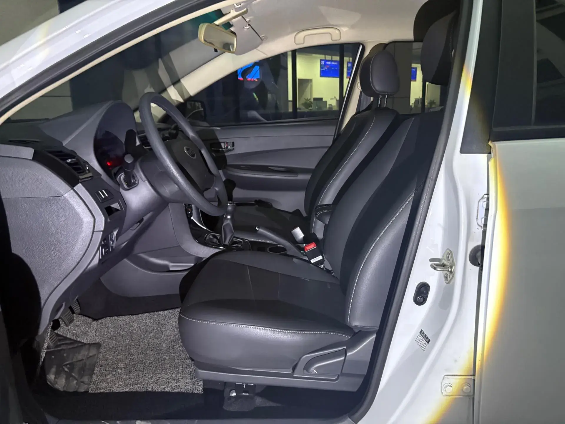 2020 BYD F3 thumbnail 4