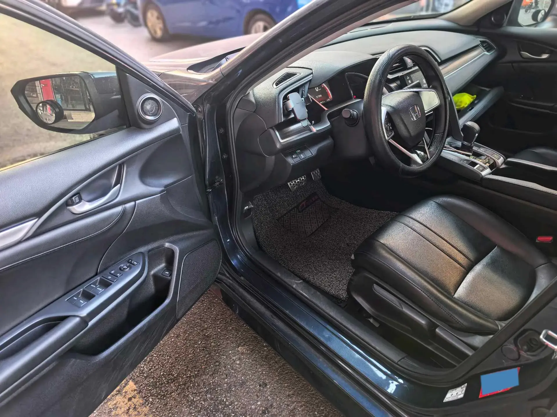 2019 HONDA CIVIC thumbnail 3