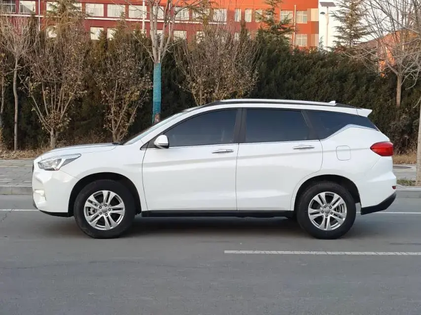 2019 HAVAL M6 thumbnail 3